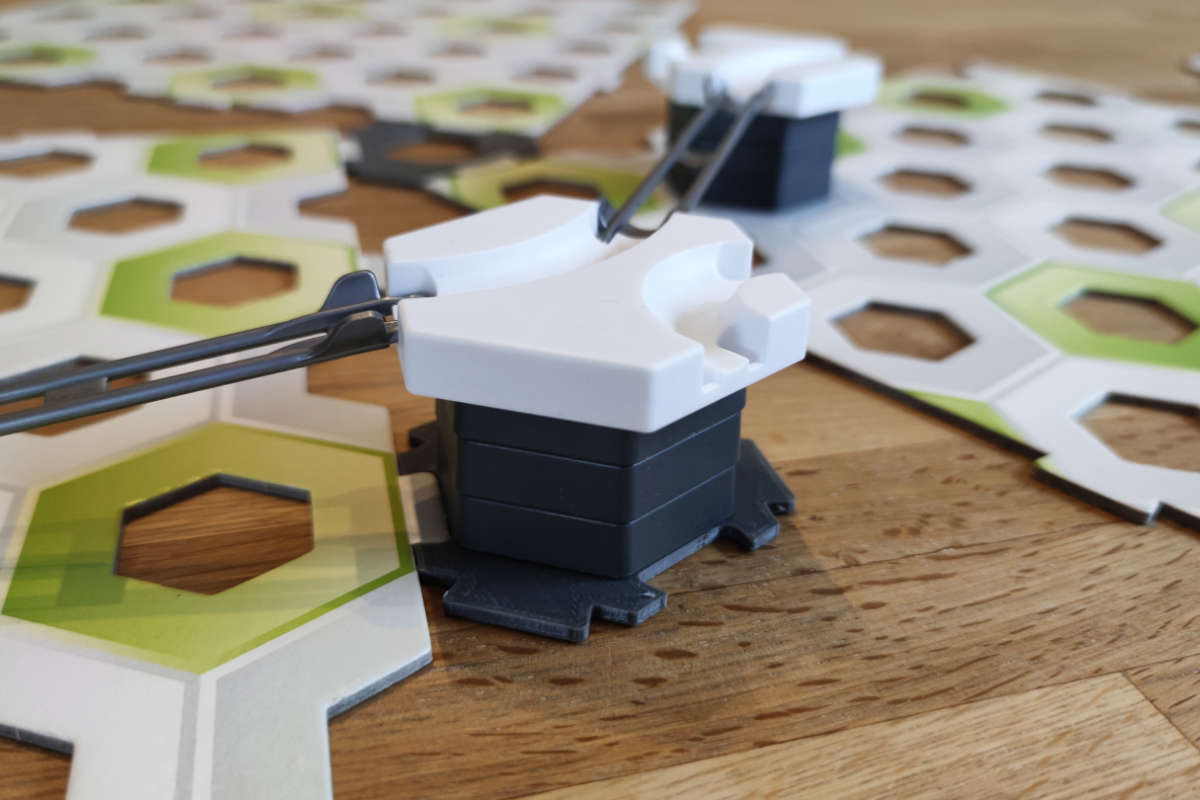 Plate extender - extend base plates
