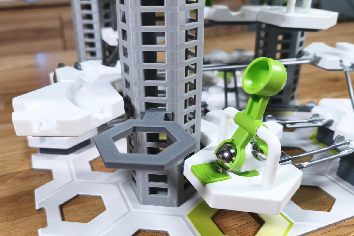 Balcony tower + 4 balconies